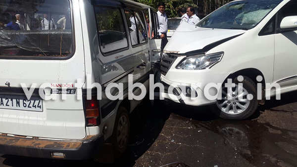 ಒಮಿನಿ ಮತ್ತು ಕಾರು ಢಿಕ್ಕಿ: ಮಾಜಿ ಸಚಿವ ವಿನಯಕುಮಾರ್ ಸೊರಕೆ ಪ್ರಾಣಾಪಾಯದಿಂದ ಪಾರು